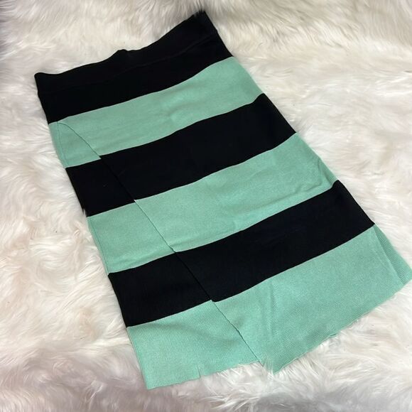 Dance & Marvel Rayon Sweater Skirt Foam Green Black Stripped M/L C17 - Picture 4 of 7